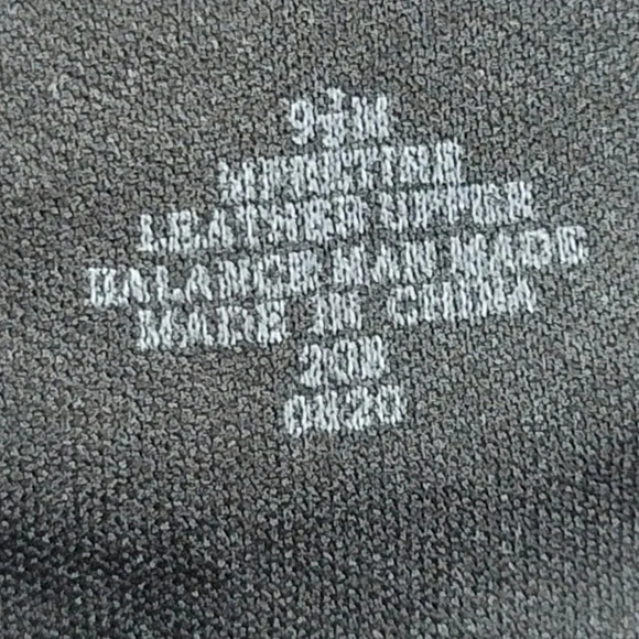 Marc Fisher Womens 9.5 Black Leather Pointy Toe Minimalist Sexy‎ Heeled Bootie - Picture 8 of 13